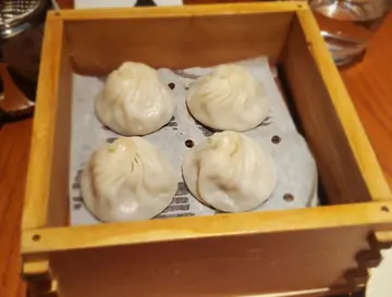 豚肉小笼包
