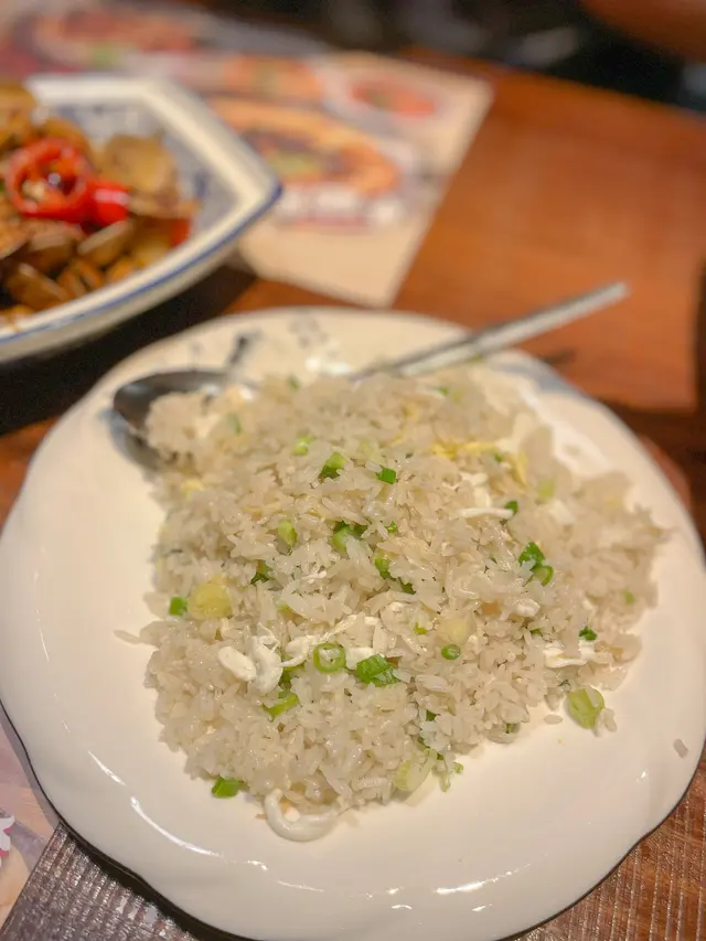 瑤柱蛋白菜粒炒飯