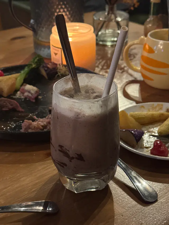 跟餐免費，飲左兩啖先影😂