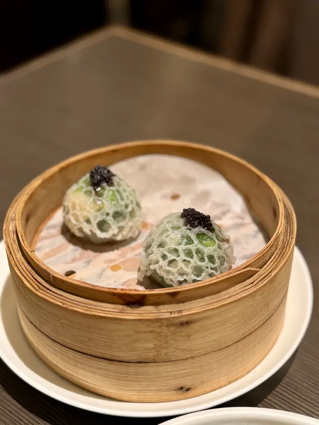 墨魚籽鮮蝦帶子豆苗球