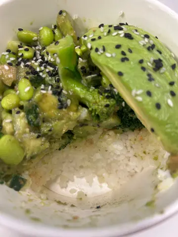 綠色能量蔬菜汁夏威夷蓋飯 (Green Power)