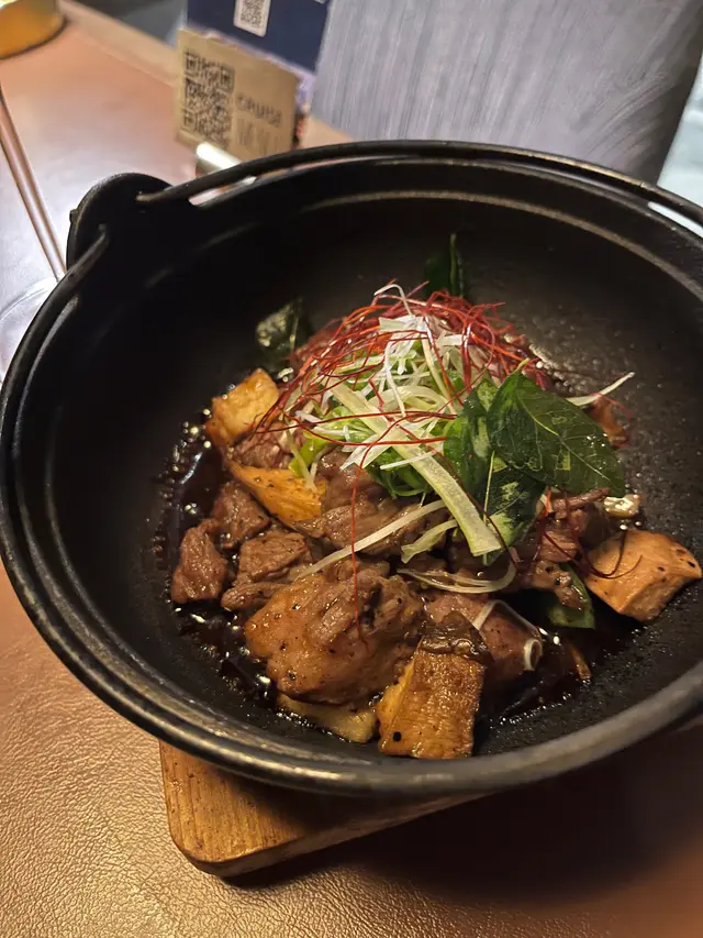 中式炒法去整個炒和牛，唔錯