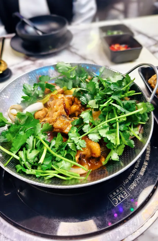花膠雞煲