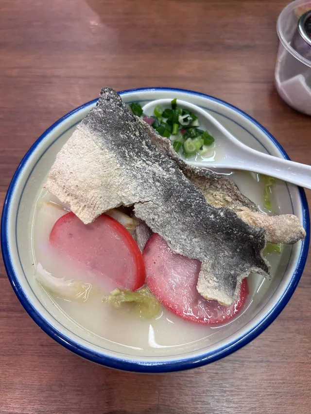 成碗艇仔粉足料+超好食！

#香港美食 #香港探店 #FoodieLife 