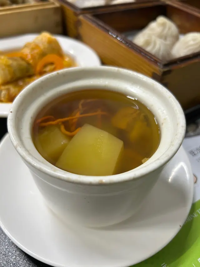 蟲草花木瓜燉豬骨湯