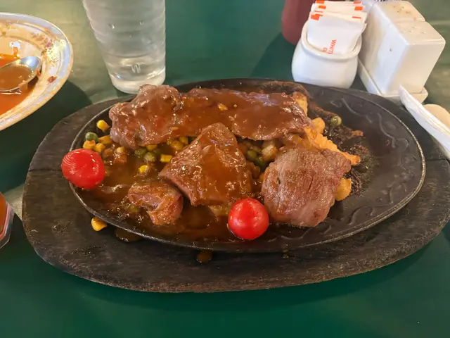 午餐「鐵板牛扒」