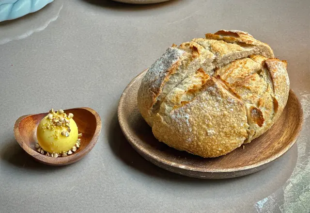 酸種麵包配煙熏牛油