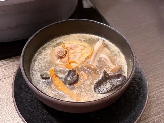 招牌滋潤椰子雞煲