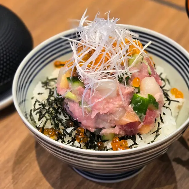 特上二重拖羅蓉海鮮丼定食