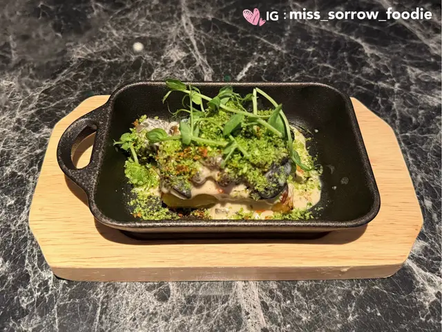 香草醬焗田螺伴脆薯餅