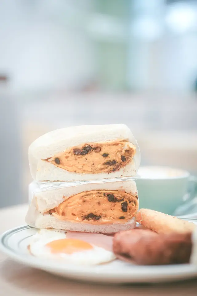 鬥士鯪魚炒蛋三文治