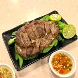 檸檬燒牛肉 (小食類), 第一次唔錯, 底係芥蘭, 有菜有肉.