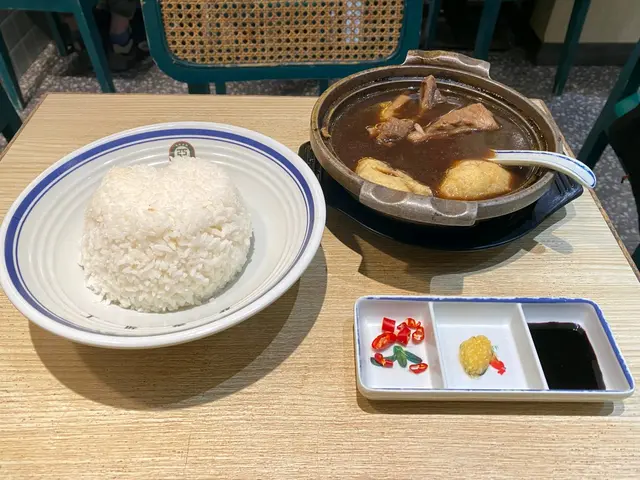 一字骨肉骨茶配飯