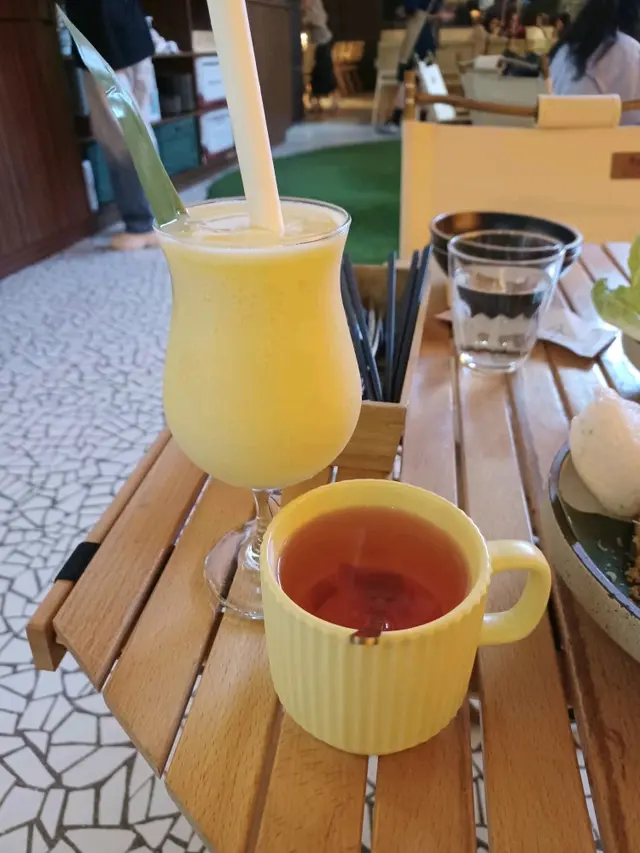 熱玫瑰花花蜜、芒果菠蘿沙冰