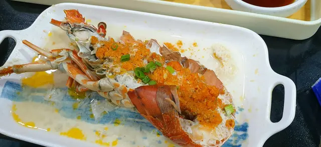 蟹黃蒸龍蝦 