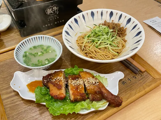 蜜汁芝麻雞脾乾拌麵