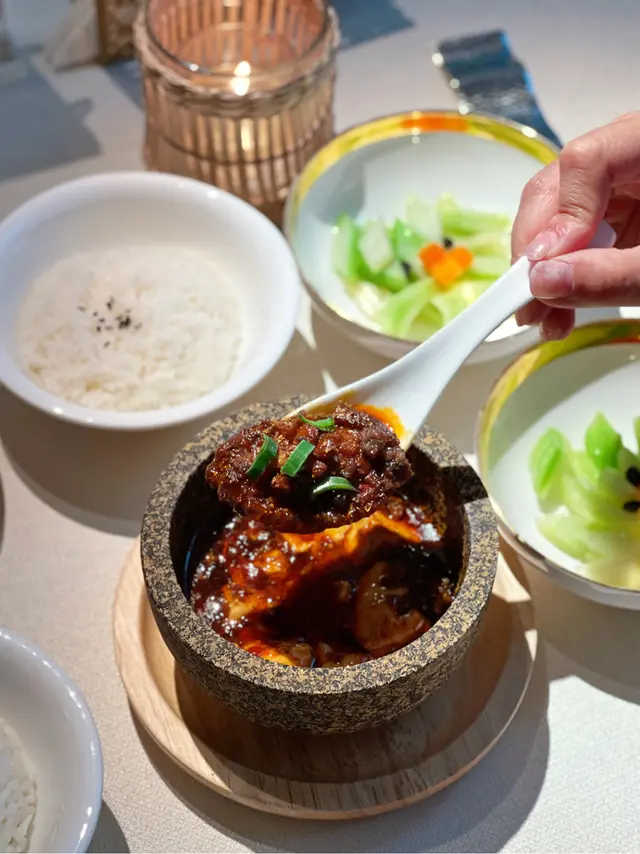 麻婆豆腐燒鮑魚(配米飯)