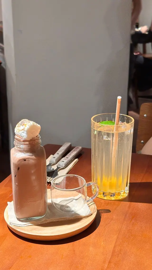 超級有驚喜!飲落超級濃郁,係唔太甜嘅朱古力!好好飲!如果有機會再食都一定會再order!