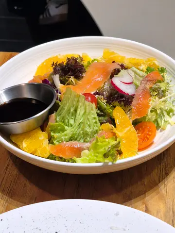 香橙挪威煙三文魚沙律