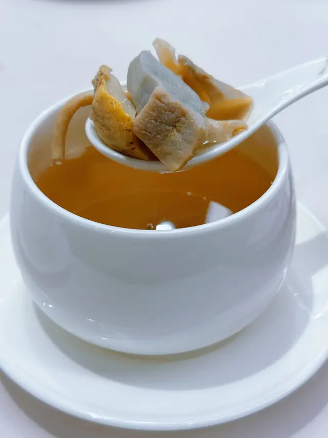 石橄欖燉螺頭湯