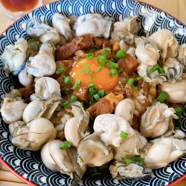 月見蚵仔魯肉飯