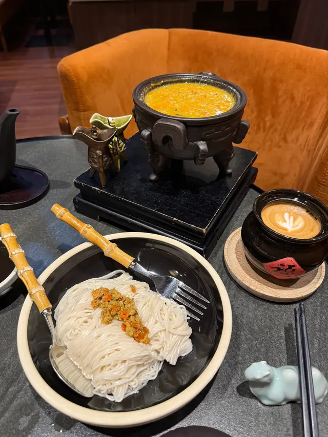 黃金蟹粉沾麵