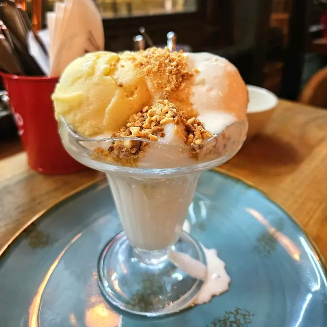 榴槤糯米椰子聖代