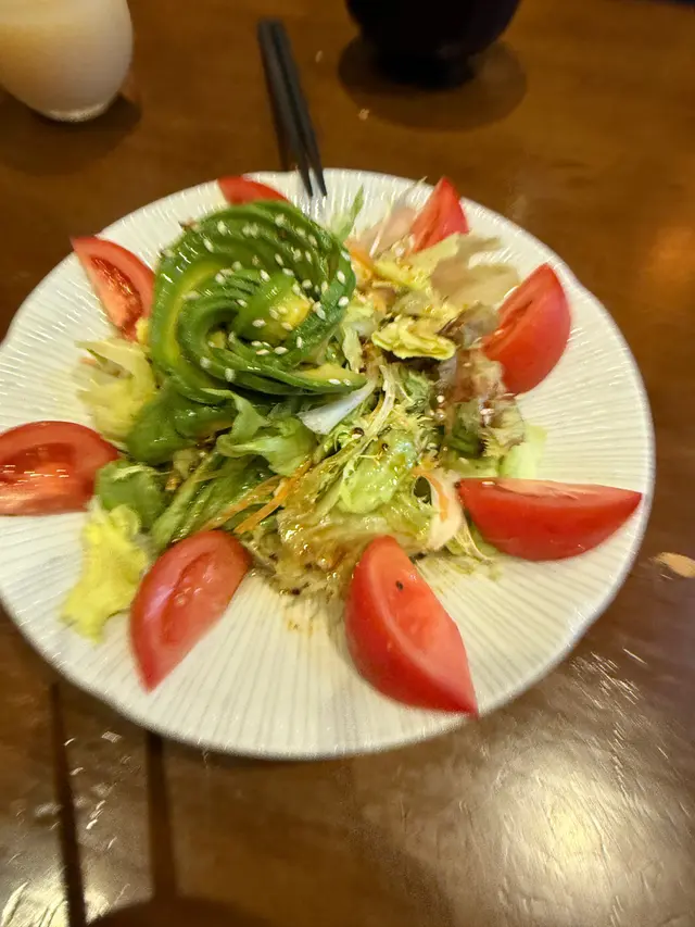 牛油果蕃茄沙律