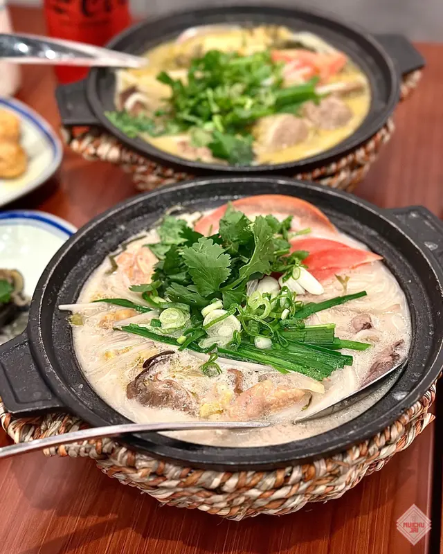 招牌雞雜小鍋米線