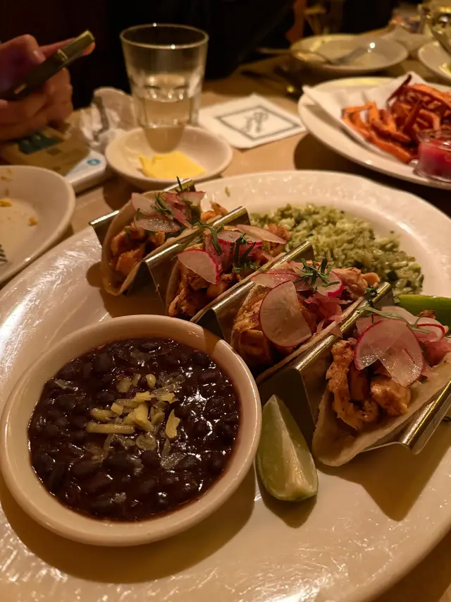 BAJA CHICKEN TACOS