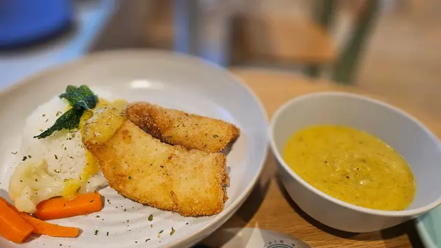 脆香龍脷伴葡汁 (可配飯或意粉)