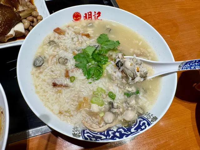 蠔仔肉碎粥