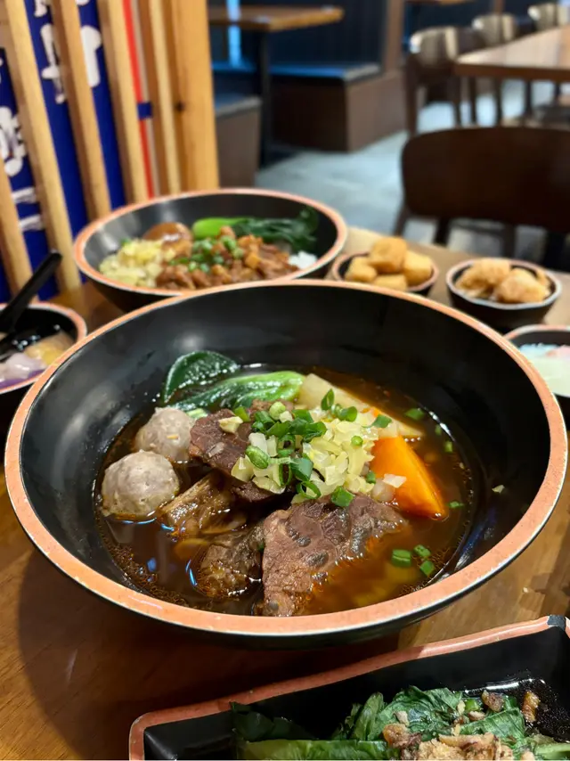 紅燒三寶牛肉麵