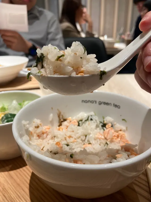 鮭魚昆布絲柚子胡椒茶漬飯(鰹魚湯)