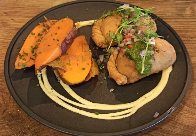 秘魯特色牛肉餡餅