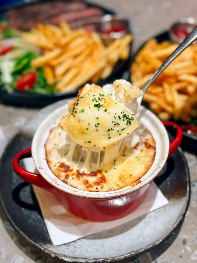 Baked Mac & Cheese