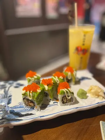 牛油果軟殼蟹反卷