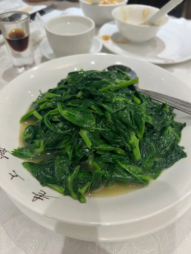 雖然只係普通嘅炒豆苗，但係豆苗新鮮，好食！