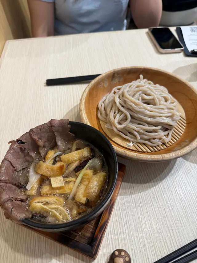 火炙牛肉壽喜汁沾烏冬