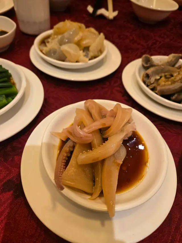 六小福-魷魚、海哲頭、跟住一個飛車，韭菜花