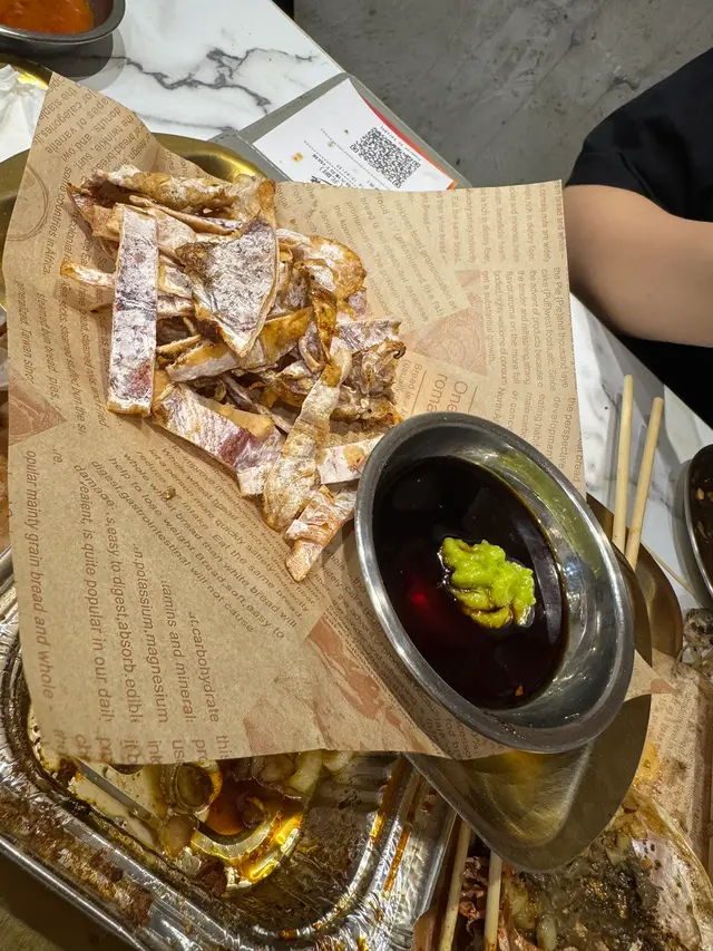 燒乾魷魚香口味濃，但似現成加工補燒加熱，爭D！