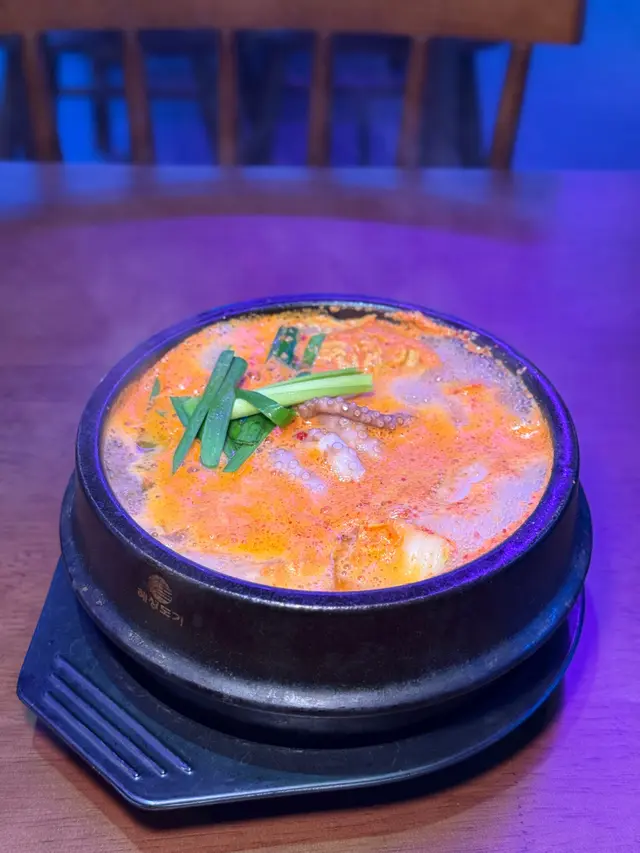 釜山商會辣”章三蝦“一人鍋