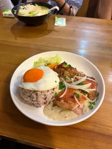 Chicken  chop  with  white  curry  sauce