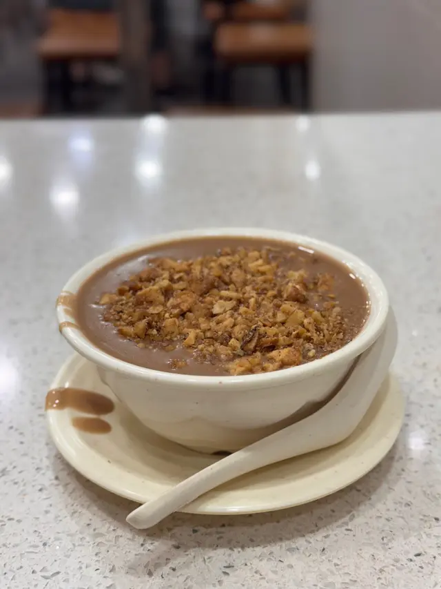 #FoodieLife #中式糖水 #合桃糊#龍眼冰
 