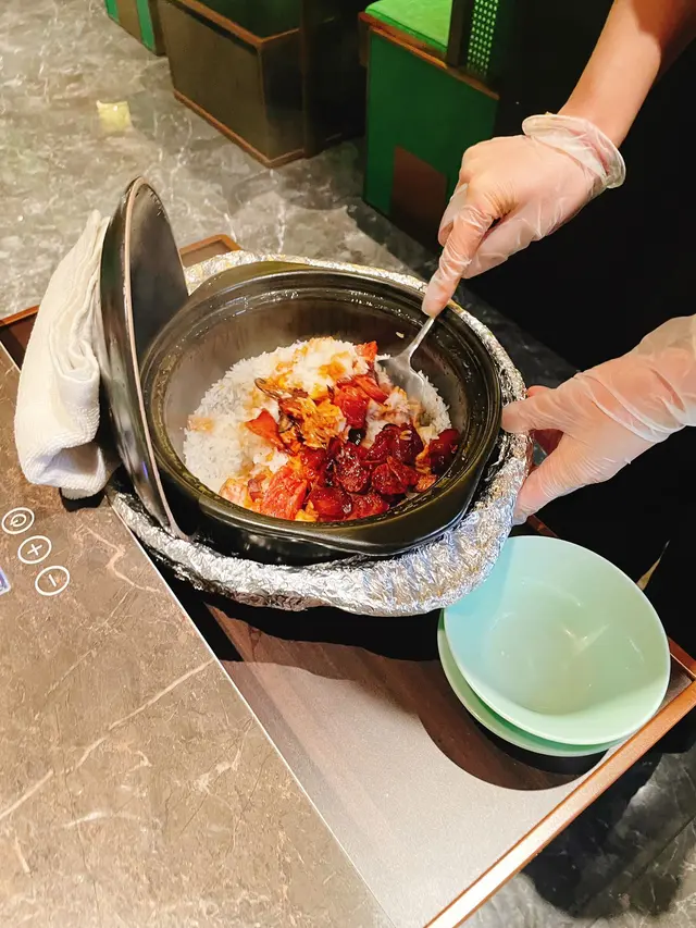 金牌非遺臘味煲仔飯