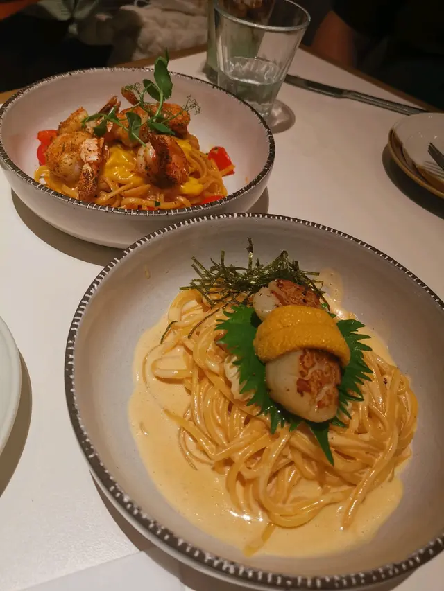 Sea Urchin & Scallop Linguine 新鮮海膽+煎帶子配蟹肉海膽忌廉汁意粉