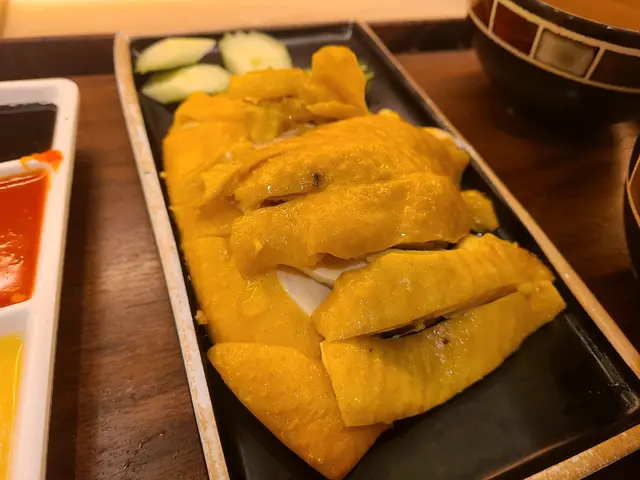 無骨海南雞配油香飯