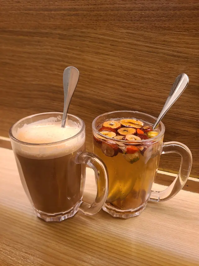 馬來手工拉茶, 熱桂圓紅棗茶