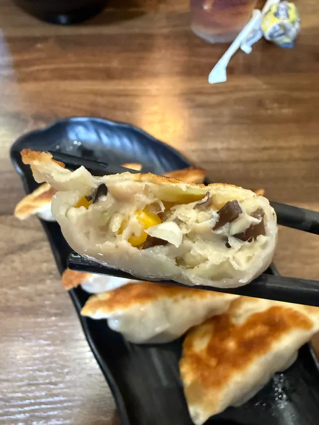 香菇粟米雞肉餃