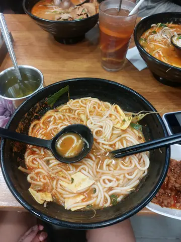酸辣湯 辣味有點蘿蔔湯底味